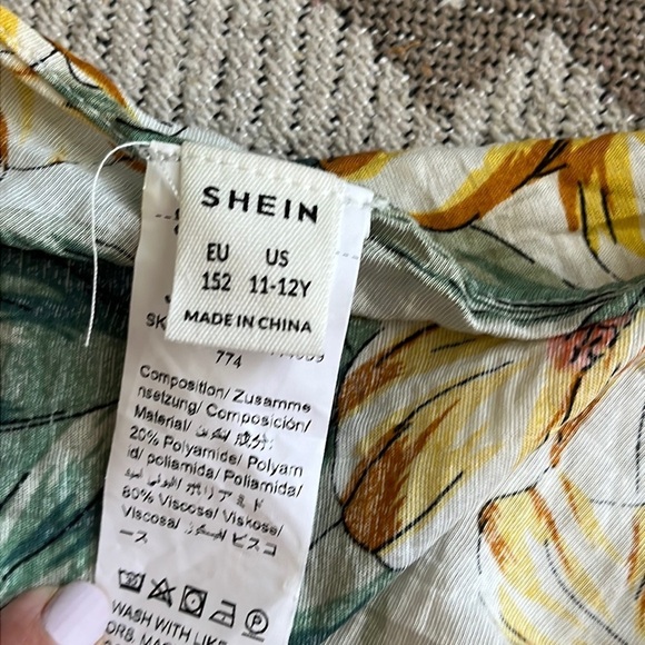 Shein tropical lightweight open front removable belt side slits Kimono - Picture 7 of 11